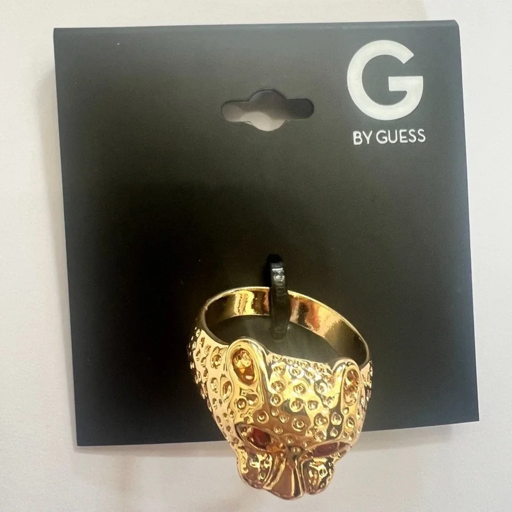 G by Guess Red Eye Jaguar Ring Size 11‎